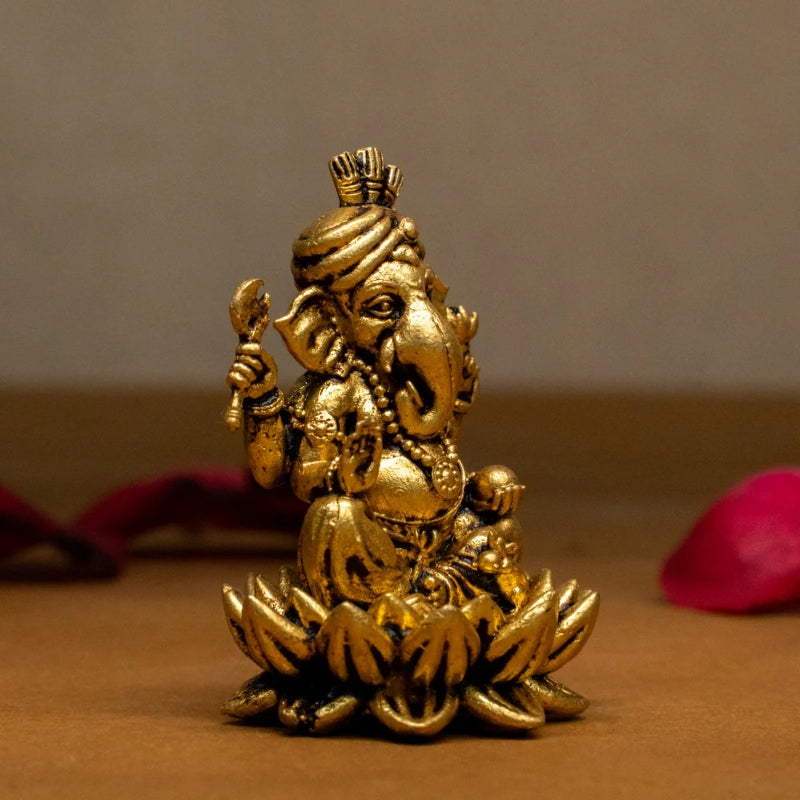 Pagdi Ganesh Murti